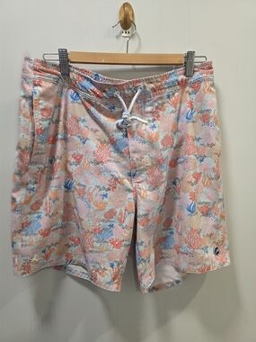 Johnnie-O Coral Reef Print Swim Trunks Men's Large Pink Blue Beach Shorts
